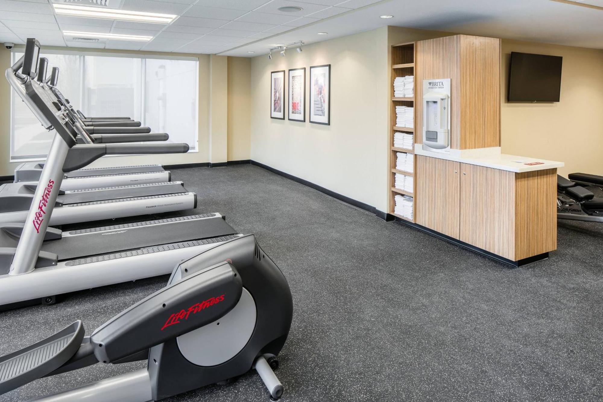 Towneplace Suites By Marriott Kansas City Airport Dış mekan fotoğraf