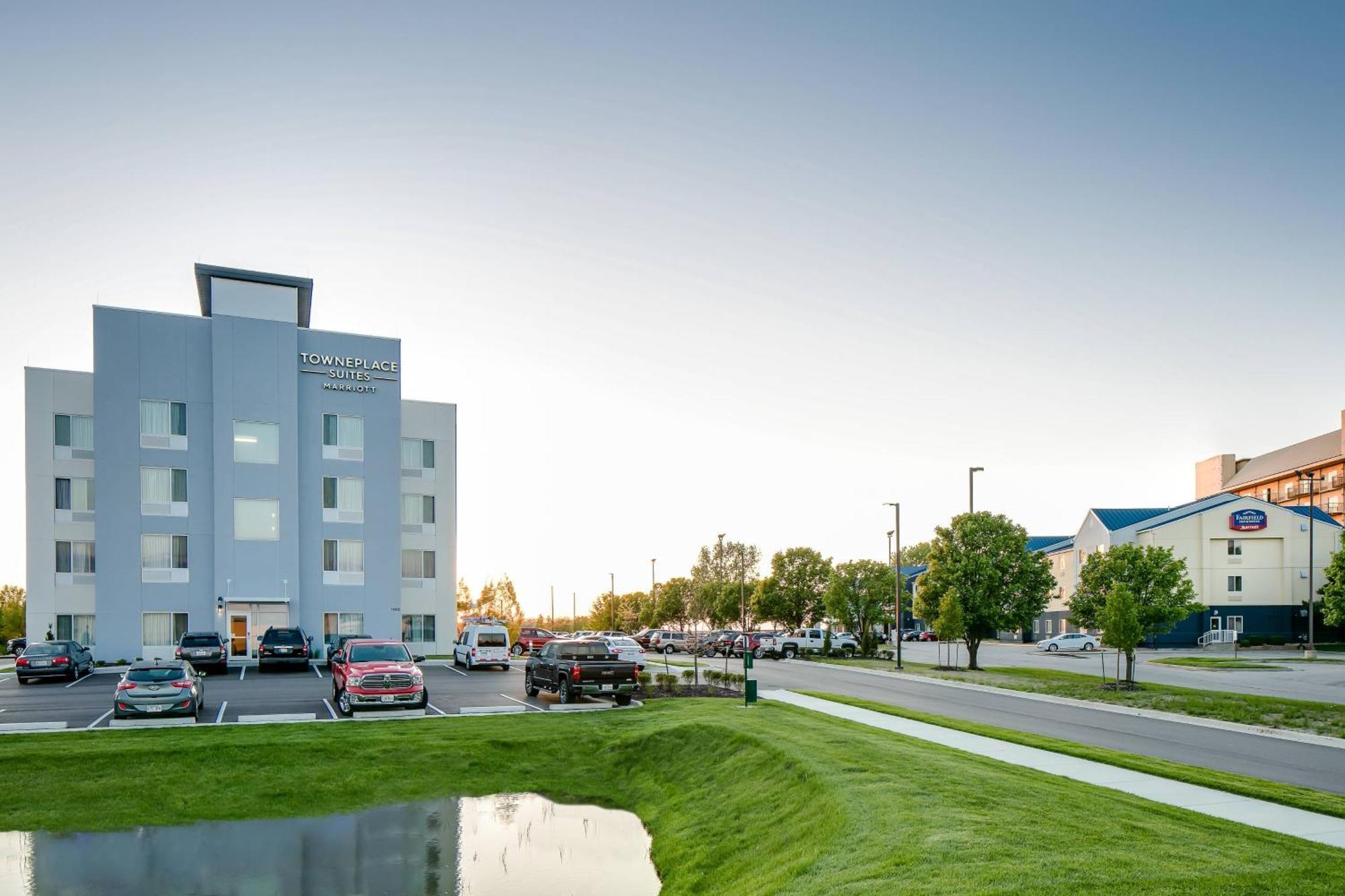 Towneplace Suites By Marriott Kansas City Airport Dış mekan fotoğraf