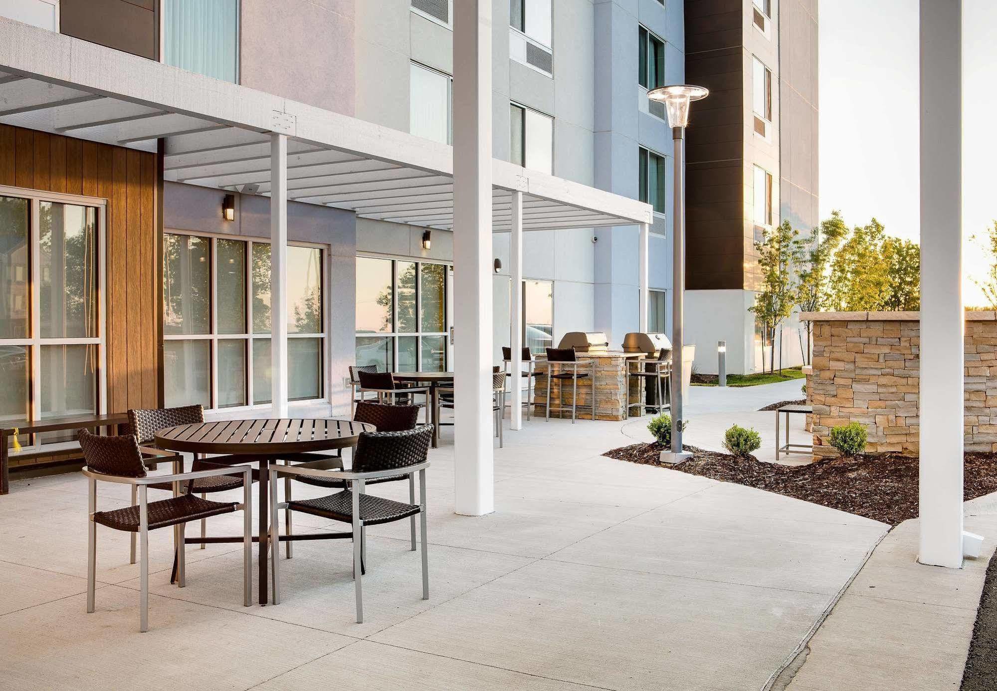 Towneplace Suites By Marriott Kansas City Airport Dış mekan fotoğraf